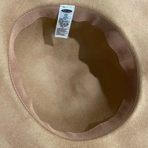 Old Navy®️ Wool Hat in Camel Color with Faux Black Leather Trim Detail - Picture 6 of 8